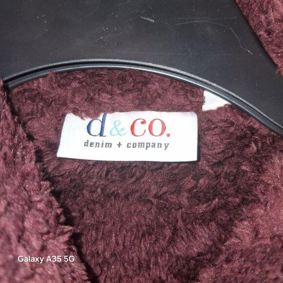 Denim & Co. Quilted Burgundy Puffer Vest With Faux Sherpa Lining XXS Cozycore - Picture 3 of 7